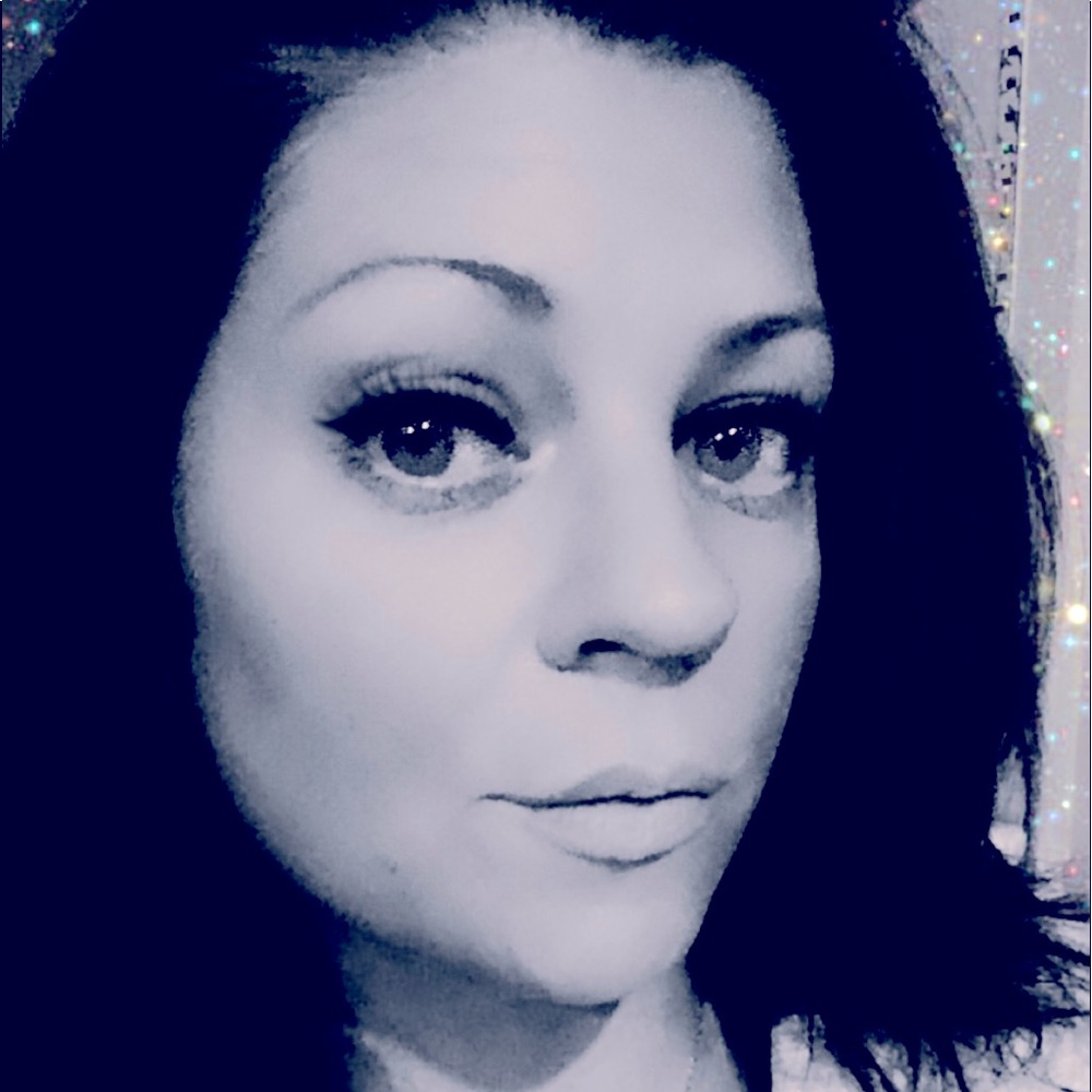 Meet your Posher, Stacy